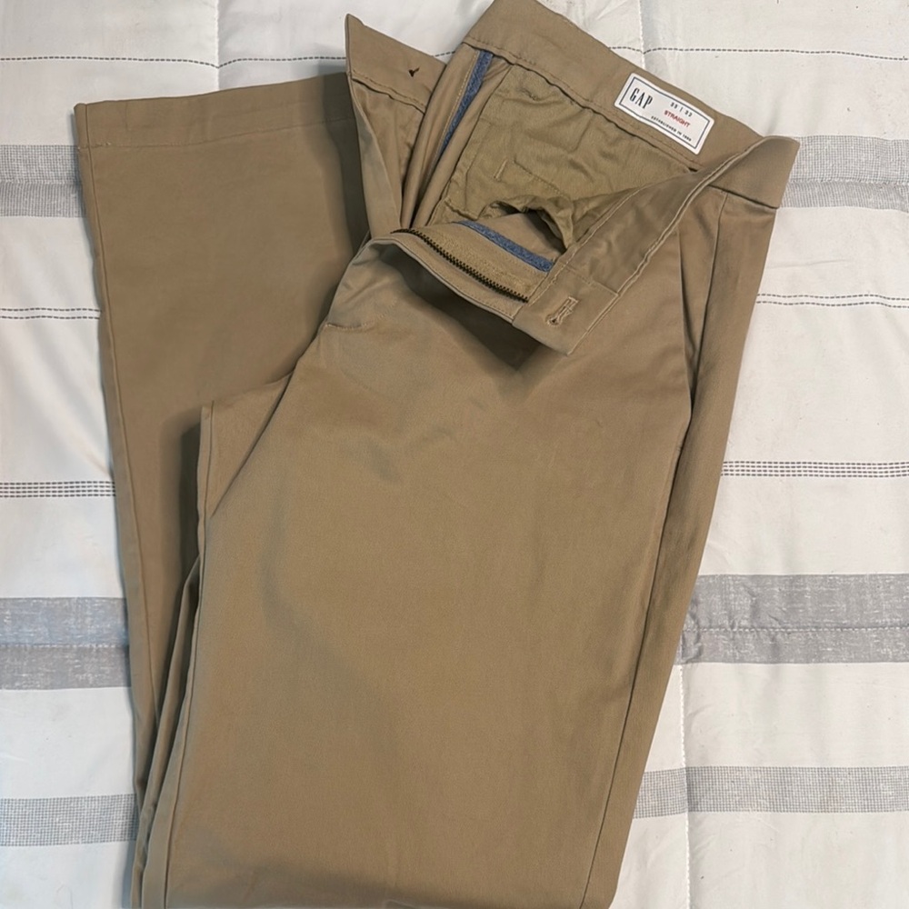 GAP Men's Khaki Pants NWOT